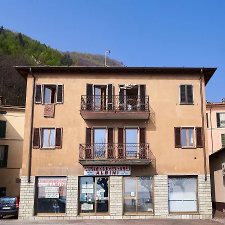 Charlie By Interhome * Dongo