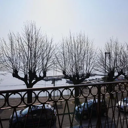 Charlie By Interhome דונגו