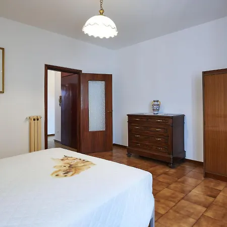 Charlie By Interhome Dongo